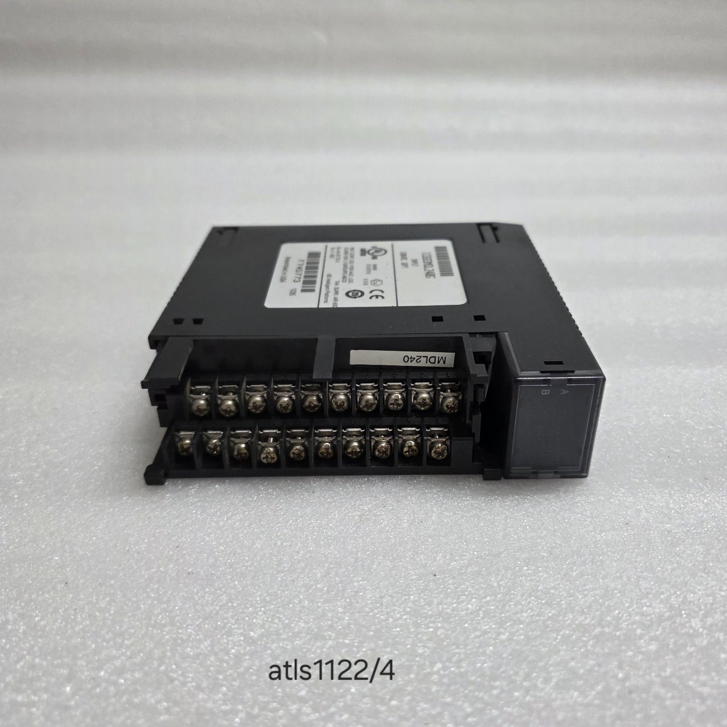 GE FANUC IC693MDL240G 120 V AC DISCRETE INPUT MODULE