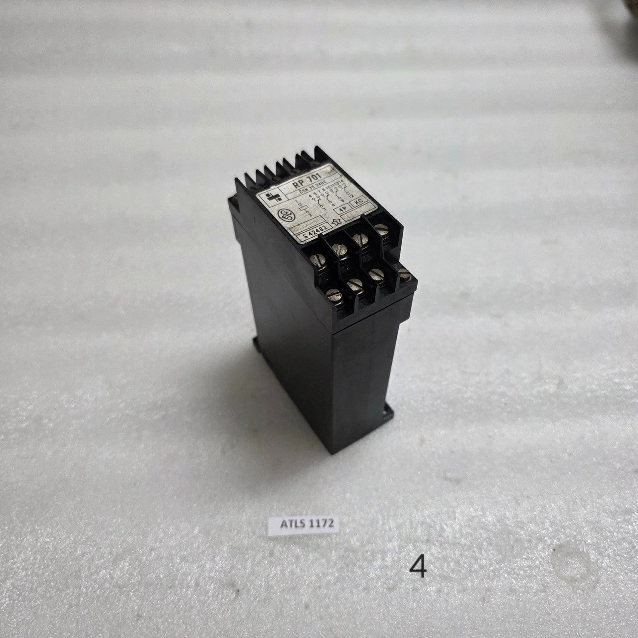 ZPA TRUTNOV RP 701 INDUSTRIAL CONTROL RELAY CSN 35 3402 220V AC