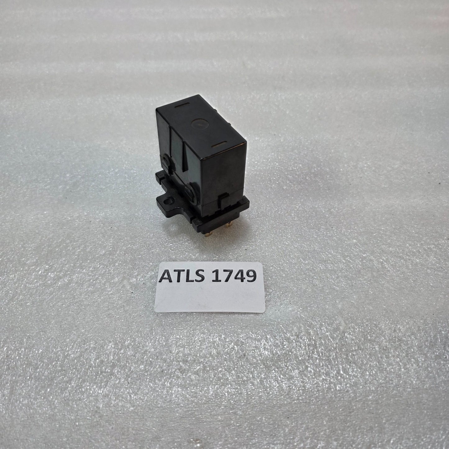 MATSUSHITA ELECTRIC VC15FA POWER RELAY CONTACTOR BW5152102K COIL VOLTAGE 100V