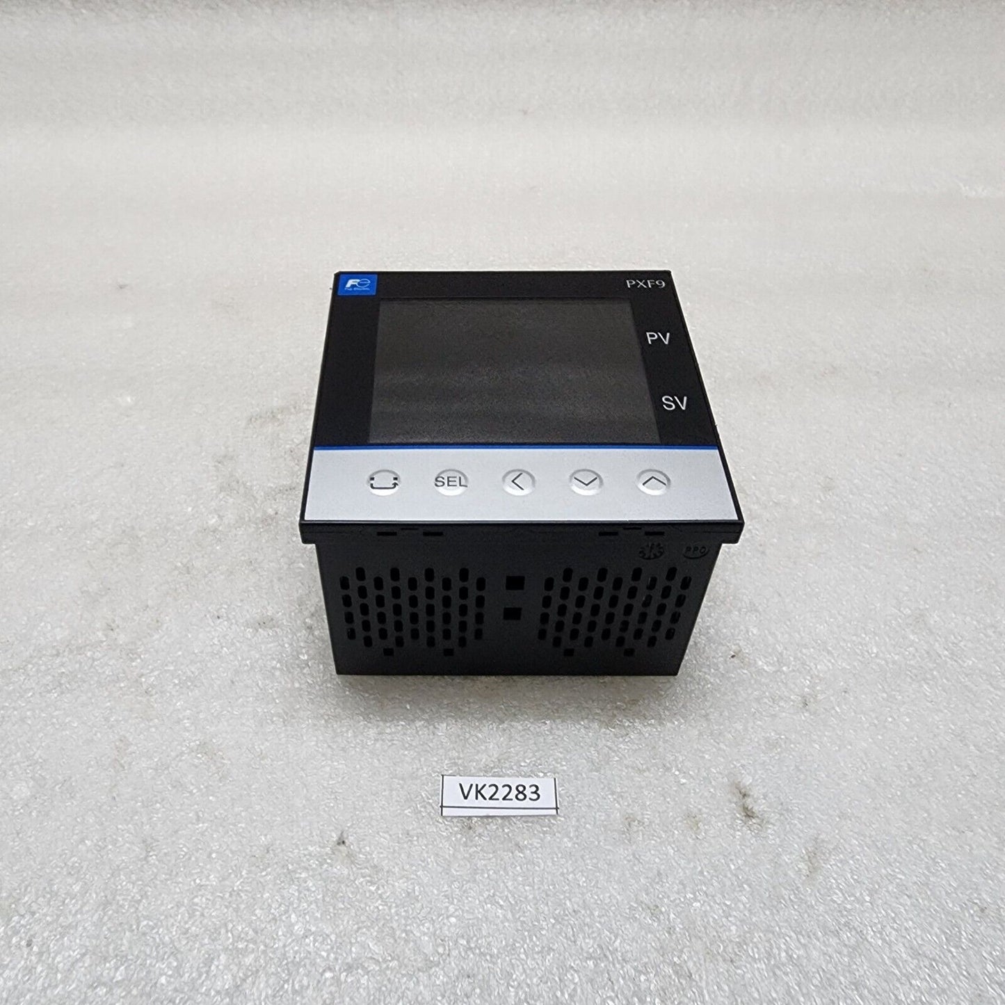 FUJI ELECTRIC PXF9AER2-1V100-P TEMPERATURE CONTROLLER 100-240VAC