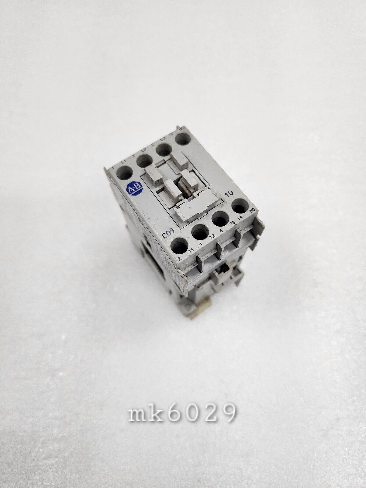 ALLEN BRADLEY CAT 100-C09D-10 MAGNETIC CONTACTOR COIL VOLTAGE 24VDC