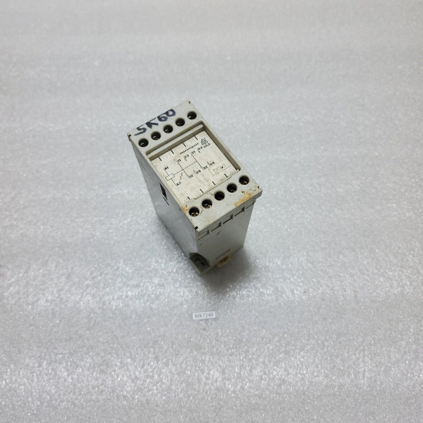 DOLD AI 810.002 VOLT RELAY