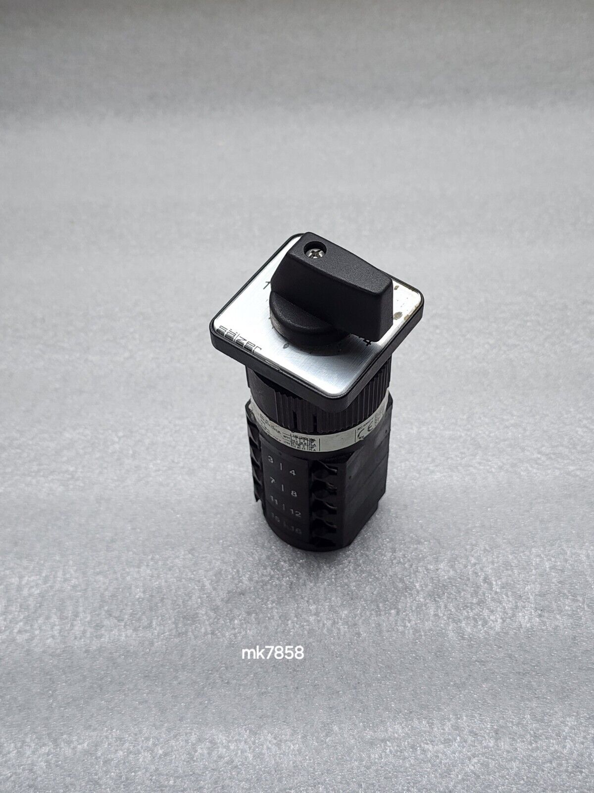 SALZER P220-61070-A01 CAM SWITCH