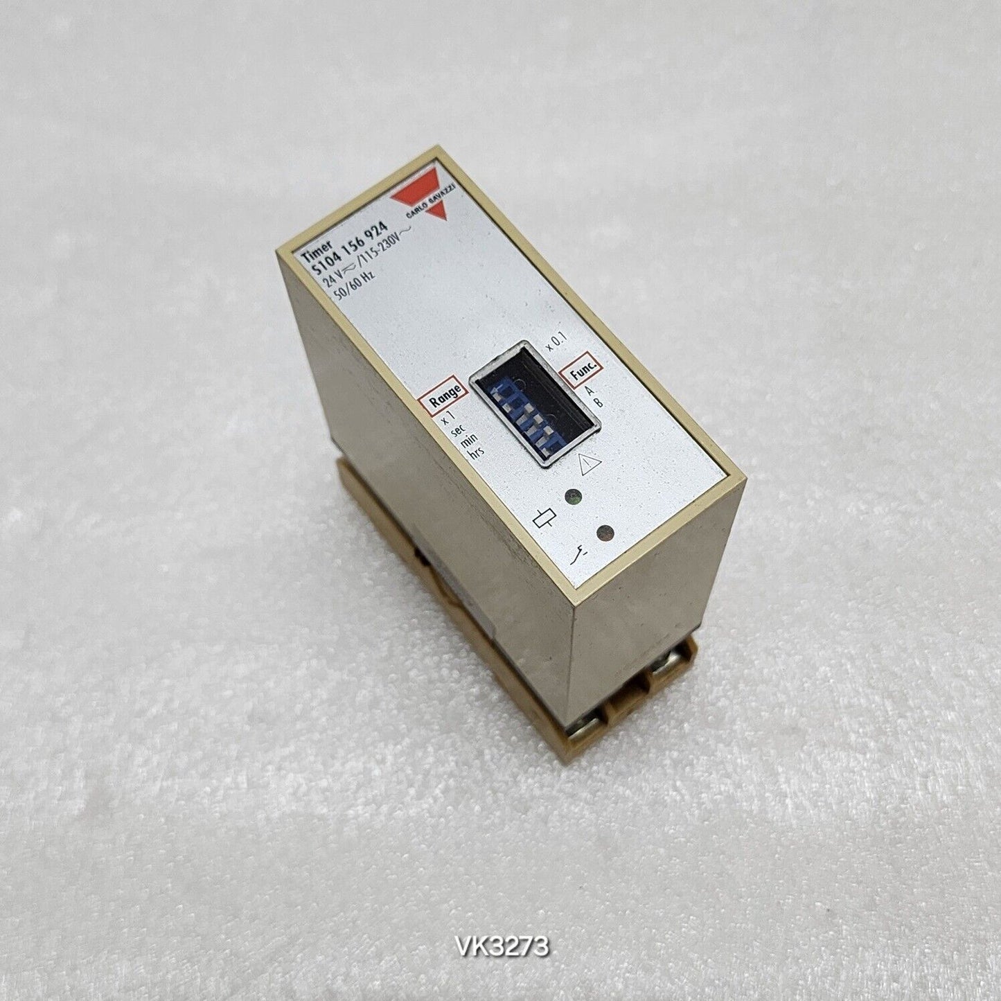 CARLO GAVAZZI S104156924 MULTIFUNCTION TIMER 24VAC-DC/115-230VAC