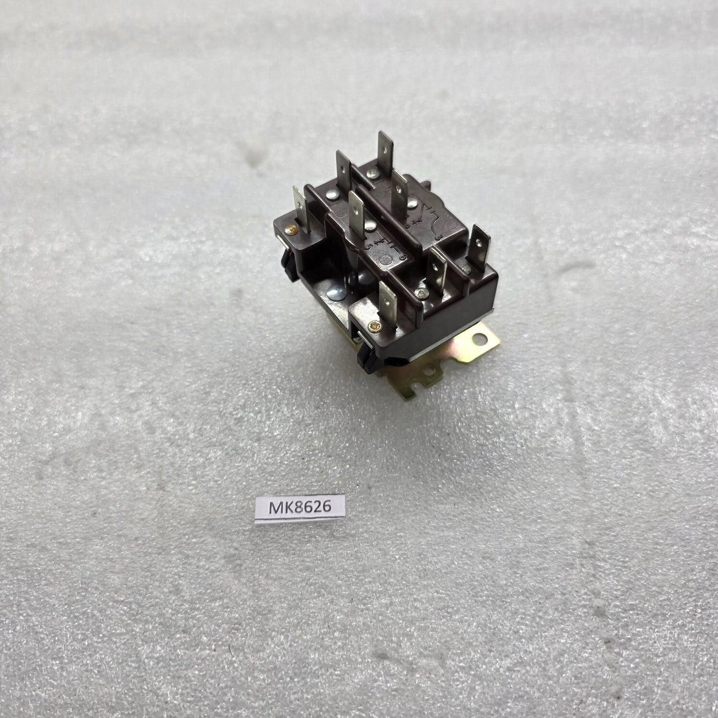 WHITE RODGERS W-R7RBM 2-POLE RELAY 91-162006-16302 24V HN61KK040