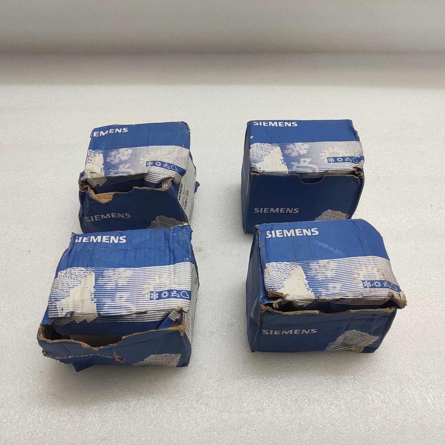 SIEMENS TXM1.6R TX-I/O 6-CHANNEL DIGITAL OUTPUT MODULE