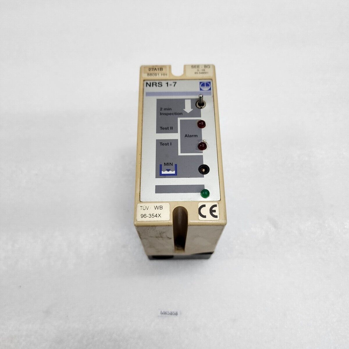 GESTRA NRS 1-7B 115V NRS 1-7 TUV WB 05-354 BOILER LEVEL SWITCH BODY BROKEN