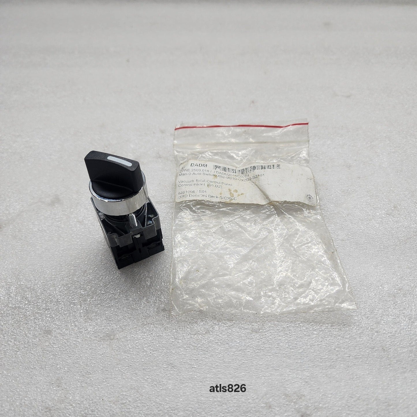 SCHNEIDER ELECTRIC ZB2-BE101C CONTACT BLOCK SELECTOR SWITCH XB2BD33