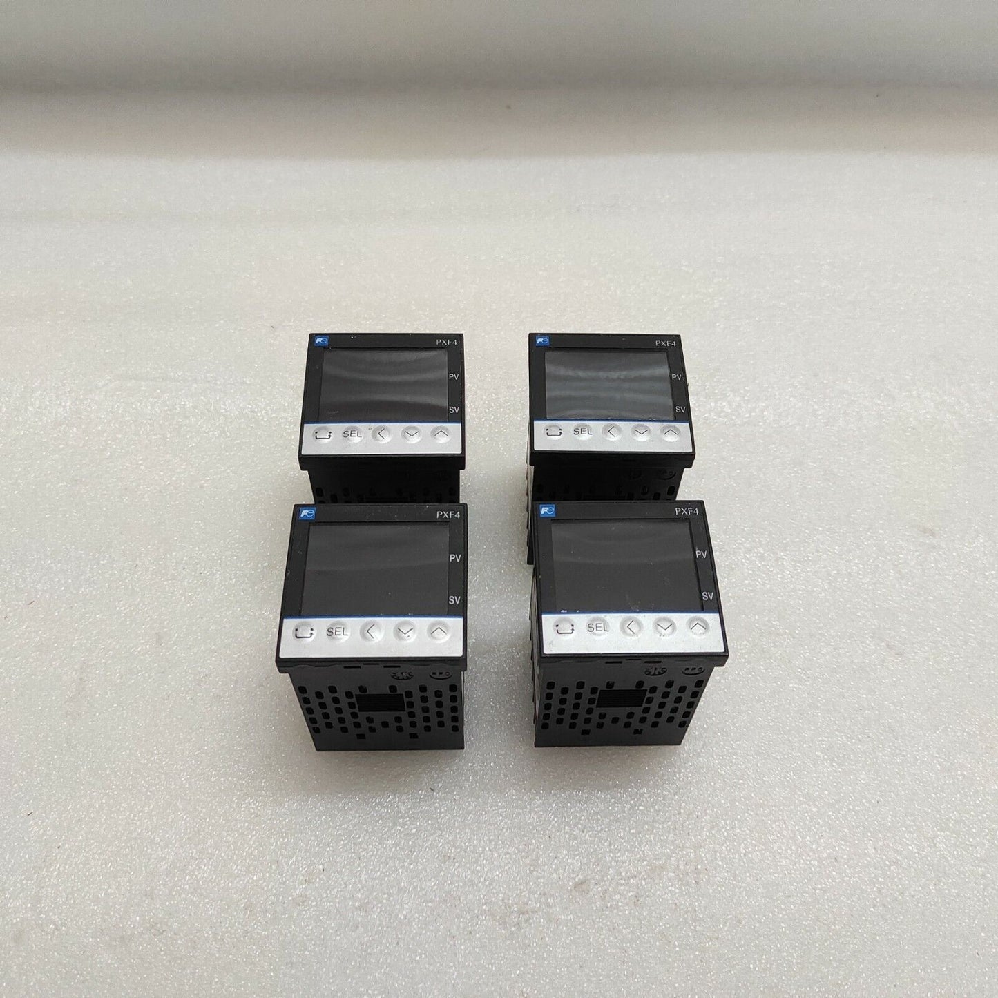 FUJI ELECTRIC PXF4 TEMPERATURE CONTROLLER PXF4AEA2-1VY00-P 100-240V 48X48MM