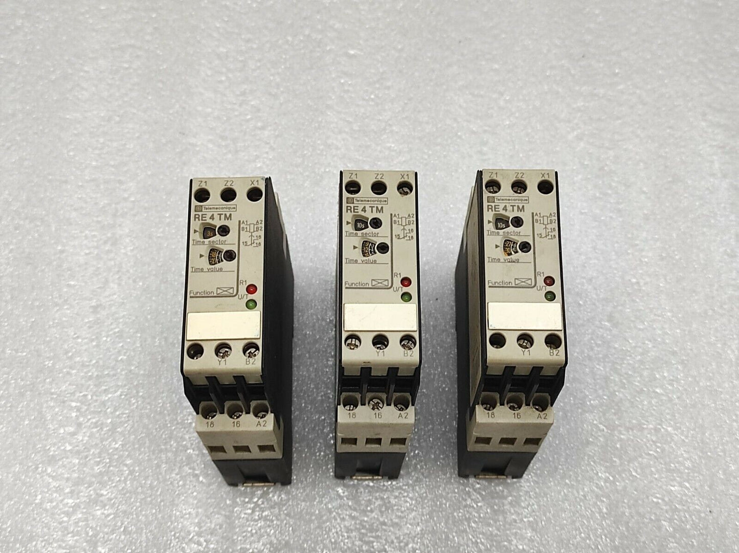 TELEMECANIQUE RE4 TM1 1BU TIMING RELAY 09971 110-240v/24v/42-48V 0.05S-300H RE4