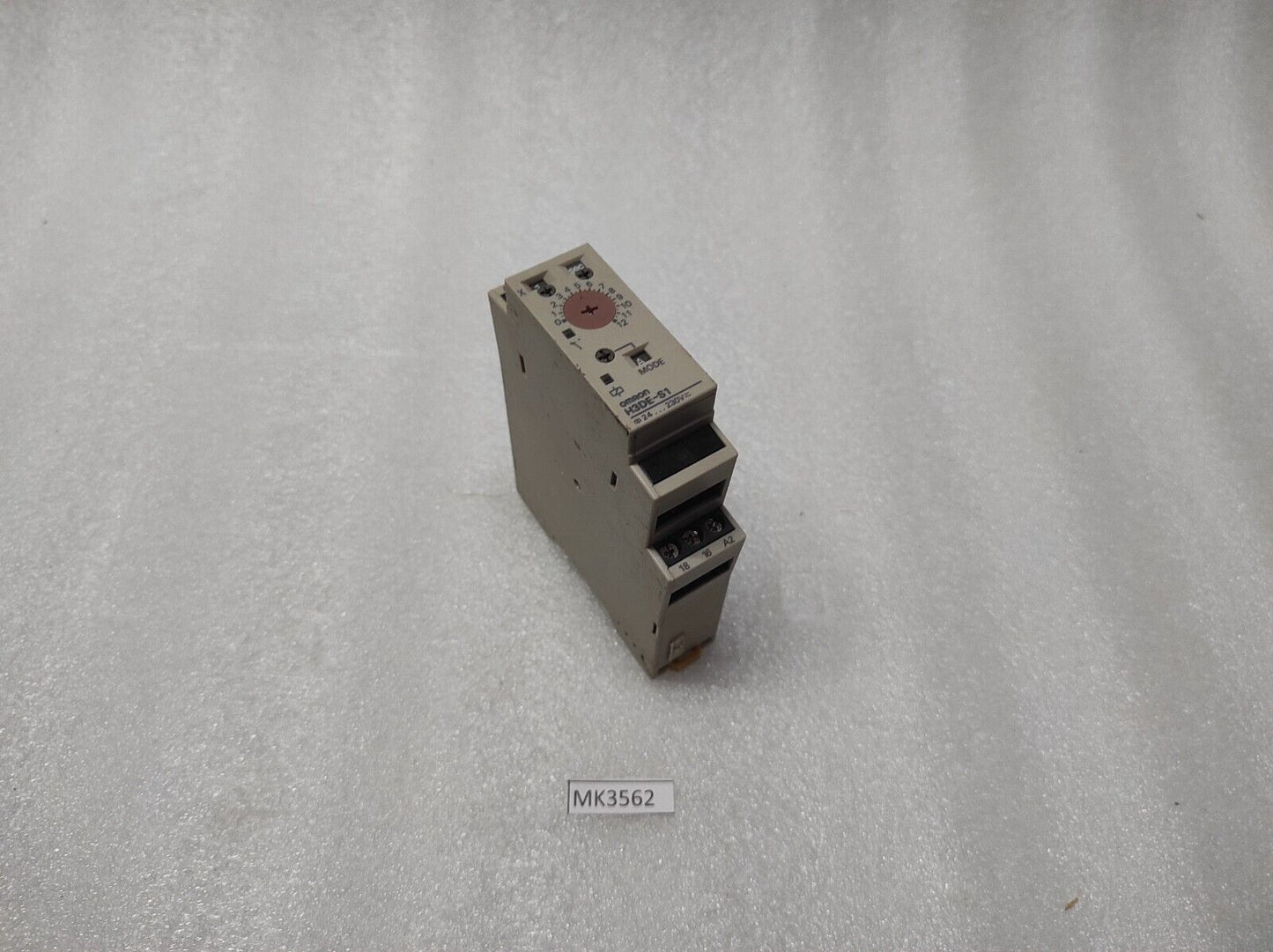 OMRON H3DE-S1 MULTIFUNCTION TIMER 24-230VAC/DC