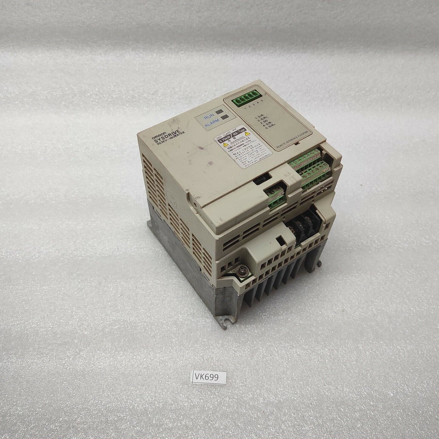 OMRON SYSDRIVE 3G3EV-AB007MA-CUE INVERTER