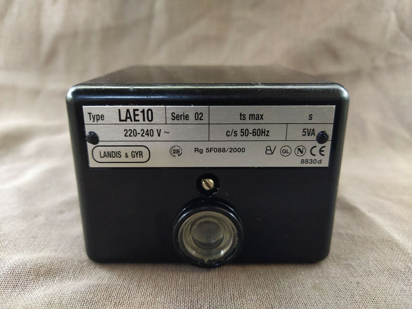 Landis & Gyr LAE10 Flame Safeguard for Burner LAE 10 WITHOUR CONNECTION PANEL