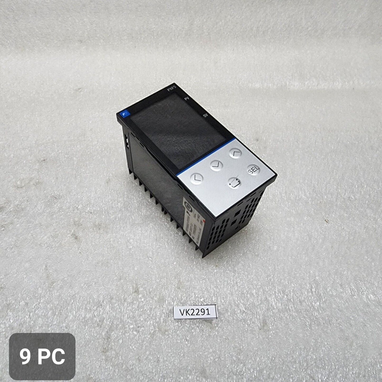 FUJI ELECTRIC PXF5ABA2-FVY00-P TEMPERATURE CONTROLLER 100-240VAC