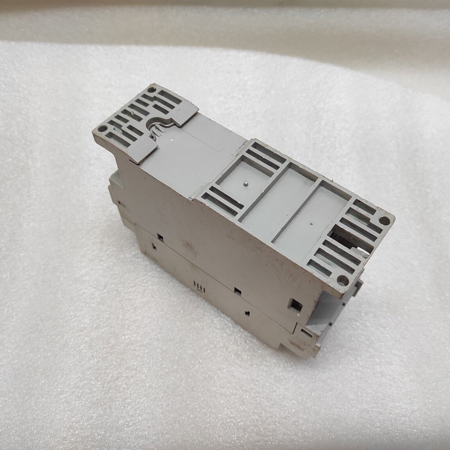 ALLEN BRADLEY SMC-3 SOFT STARTER 3A CAT 150-C3NBD