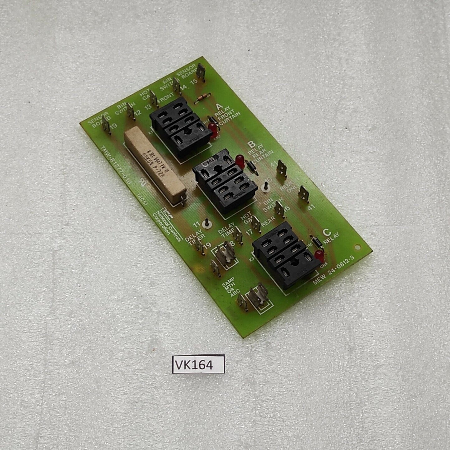 MANITOWOC 24-0812-3 RELAY BOARD TMWR1377010 MEW2408123 MPCR1377011 NCC