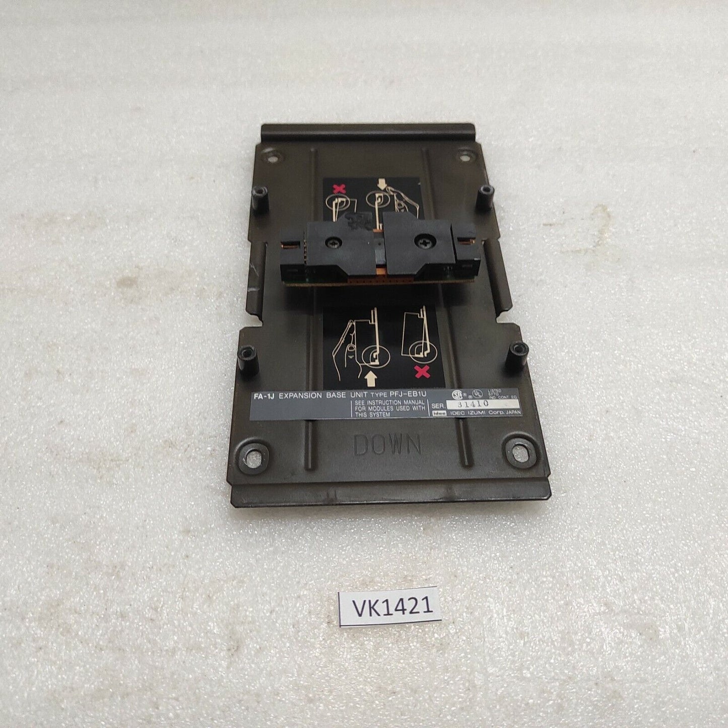 IDEC PFJ-EB1U EXPANSION BASE UNIT