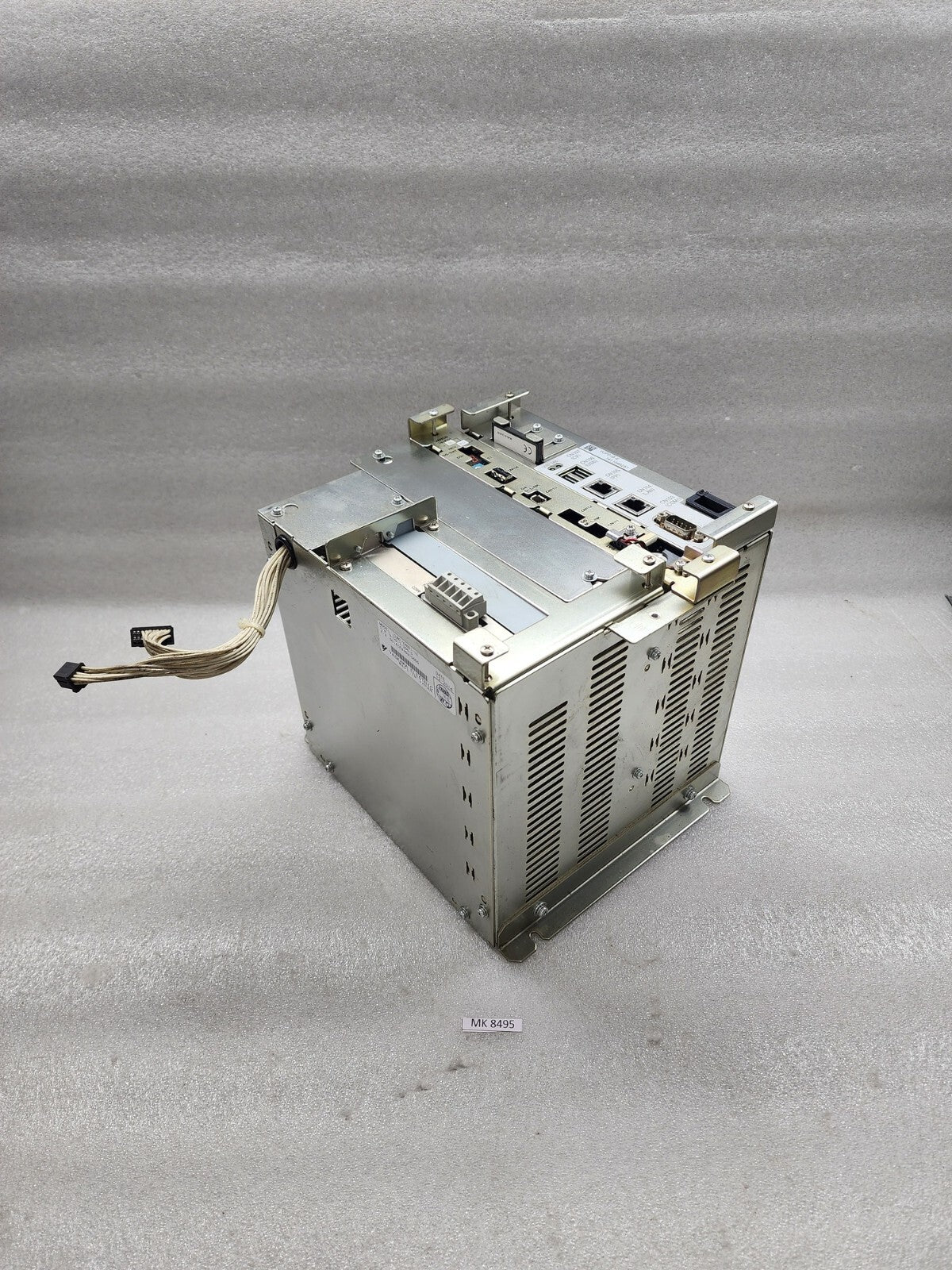 YASKAWA JZNC-YRK51-1E ROBOT CPU SERVO DRIVE R15517-306-5