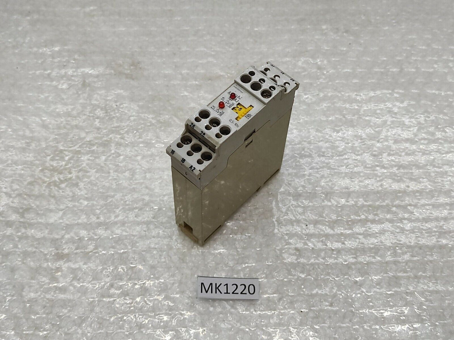 Dold MK 9906.82/024 Time Control Relay 220-240V AC/24V AC-DC MK9906.82/024