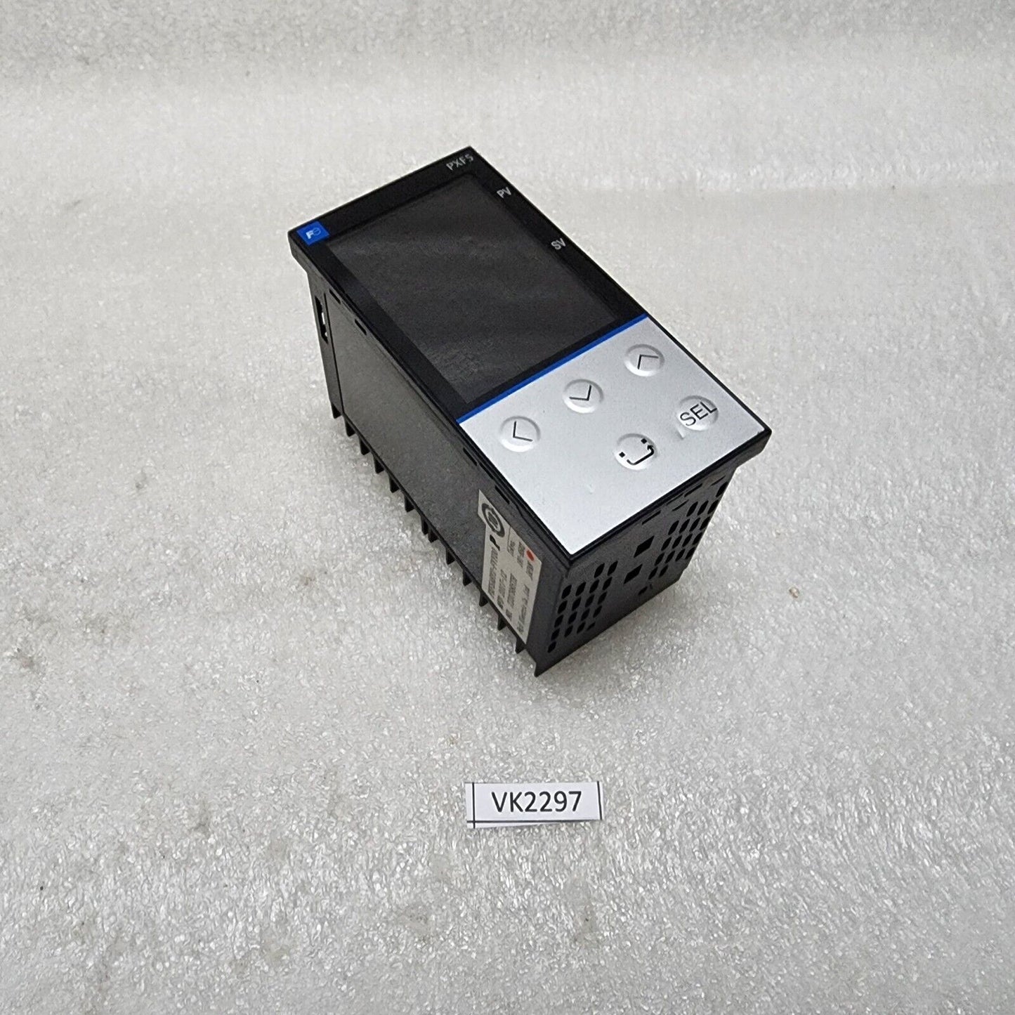 FUJI ELECTRIC PXF5ABY2-FVY00-P TEMPERATURE CONTROLLER 100-240VAC