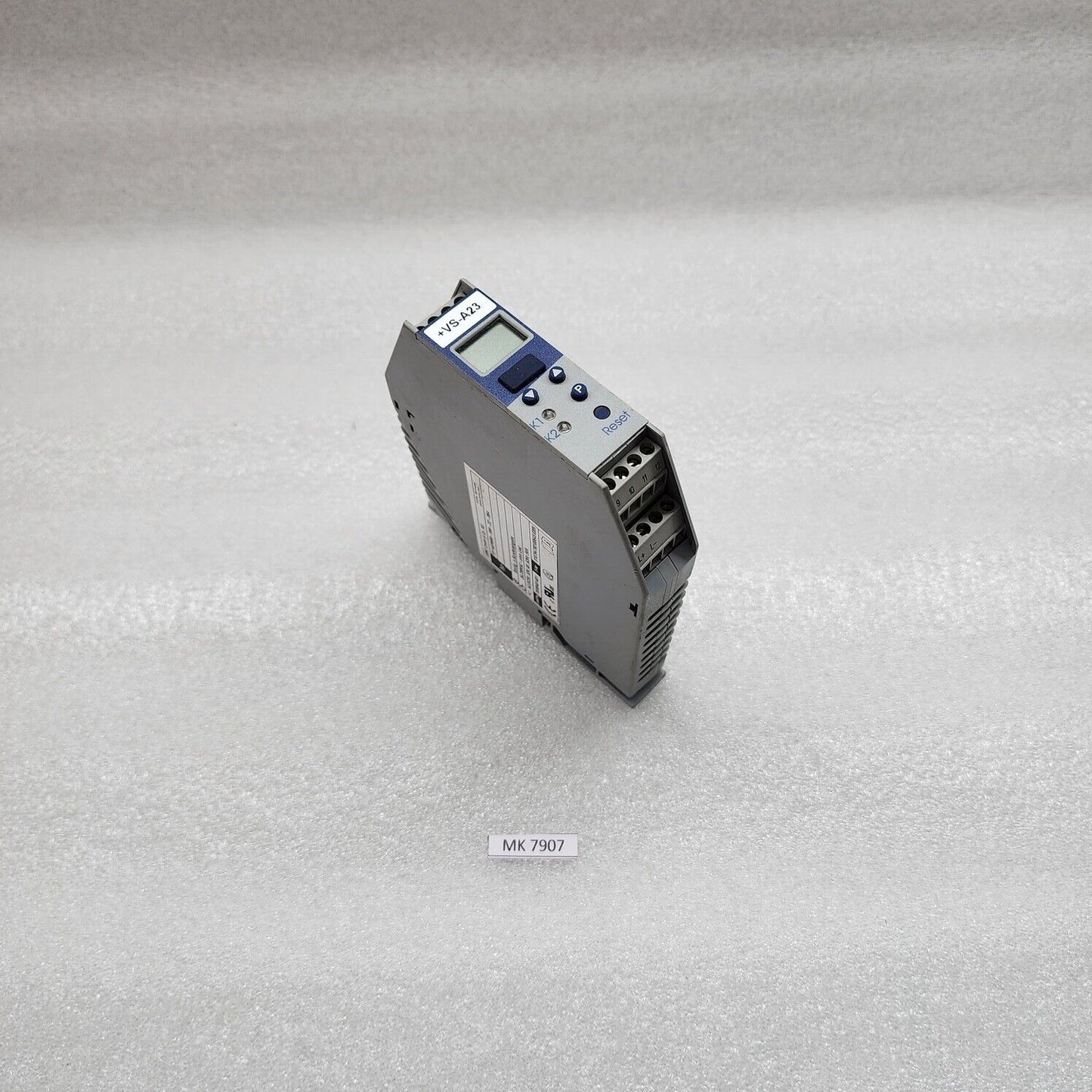 JUMO 701140/9999-999-22-064 TEMPERATURE LIMITER 20-53V AC/DC