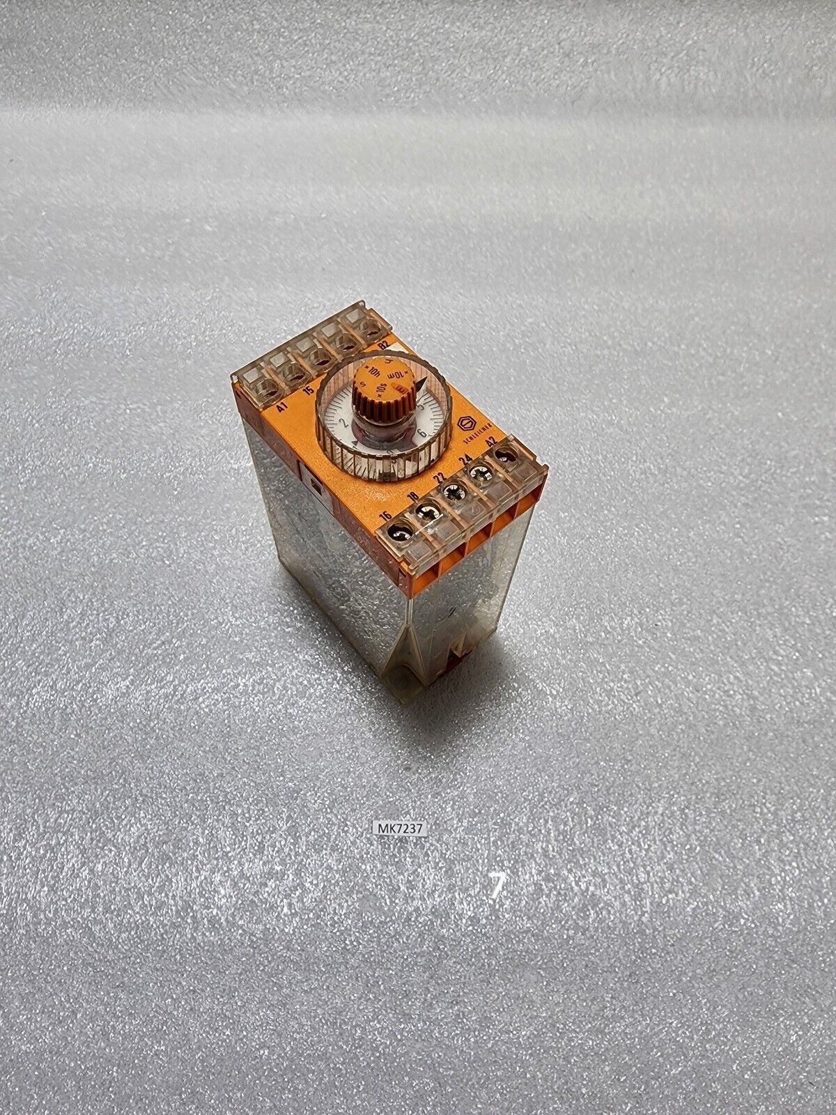 SCHLEICHER SZA521 TIME RELAY 02621799 110-115V