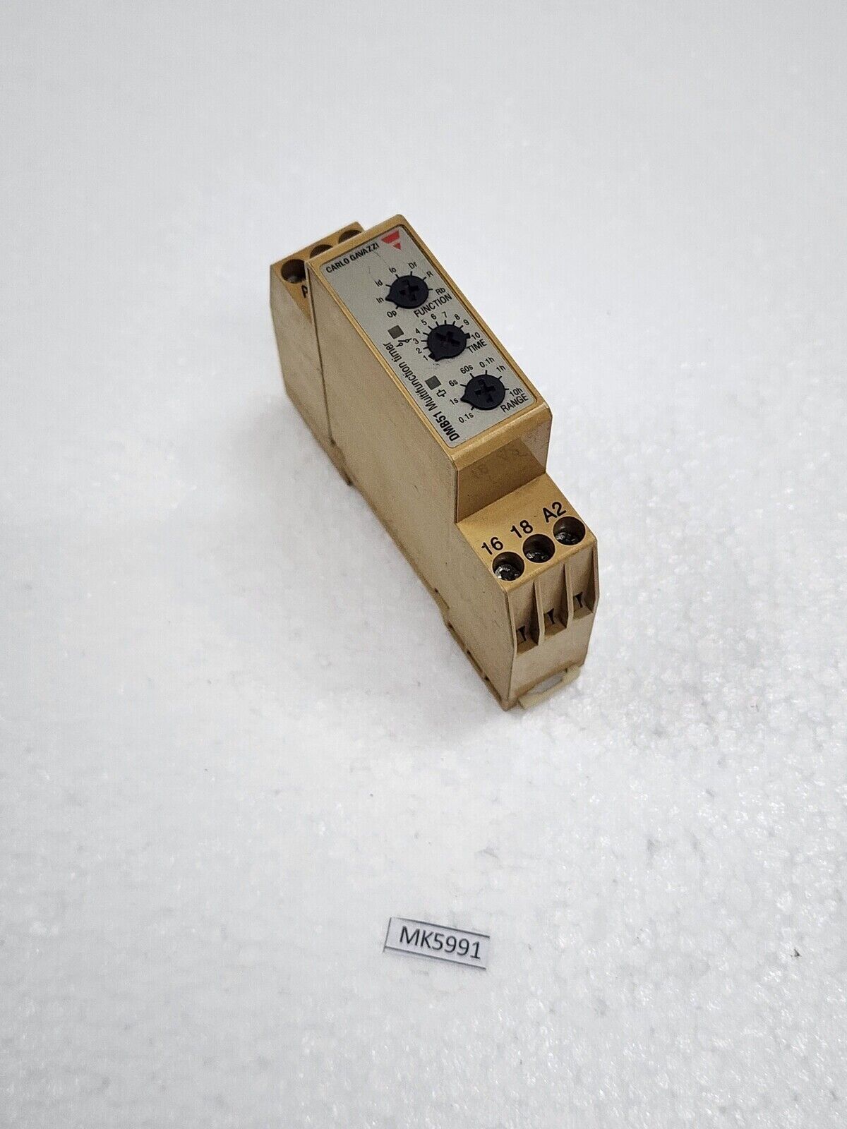 CARLO GAVAZZI DMB51CW24 MULTIFUNCTION TIMER 12-240VAC-DC