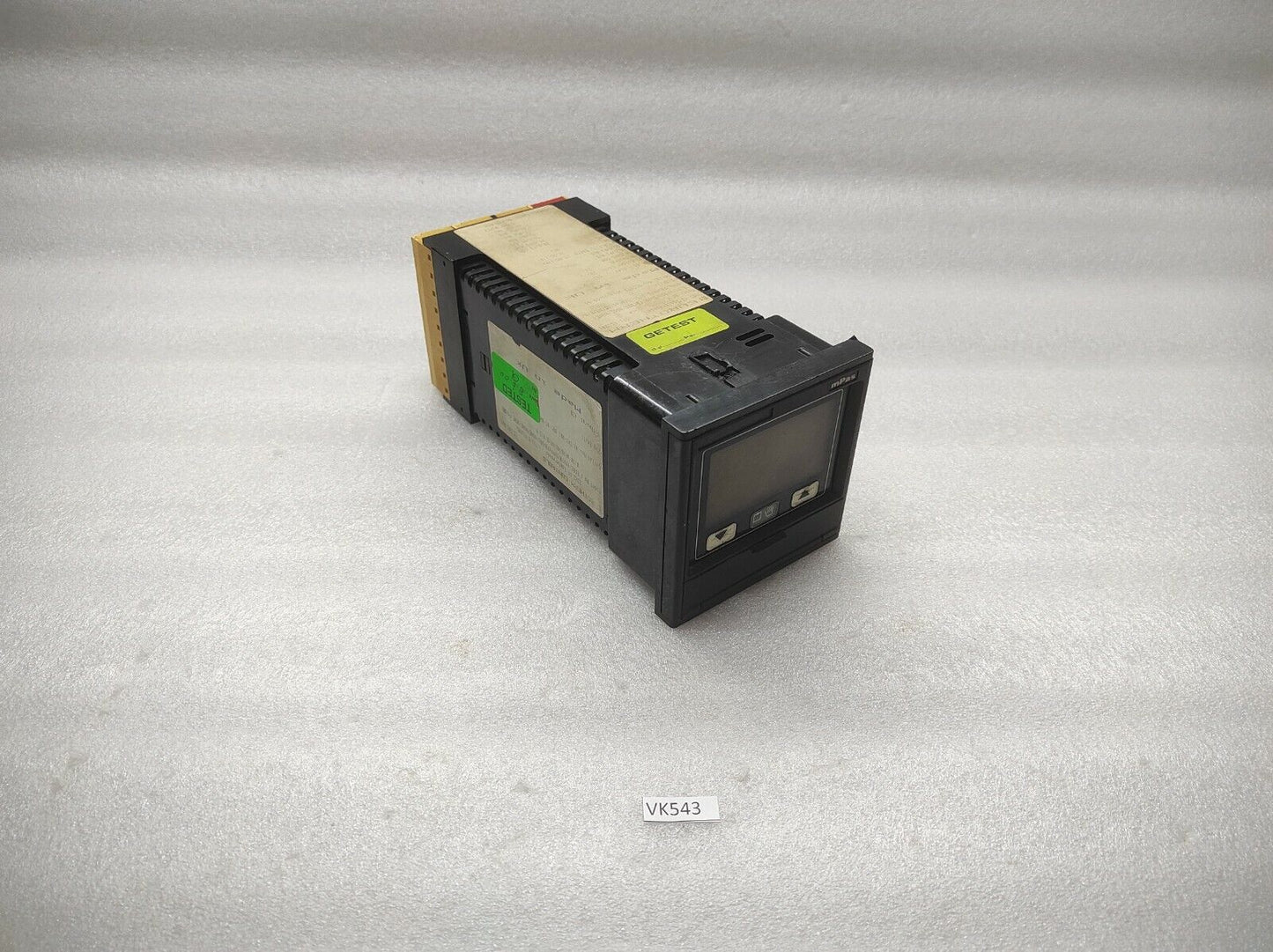 EUROTHERM CONTROLS 818S TEMPERATURE CONTROLLER 818S/4MA20/DVPR/FB/DBD/NONE/NONE/