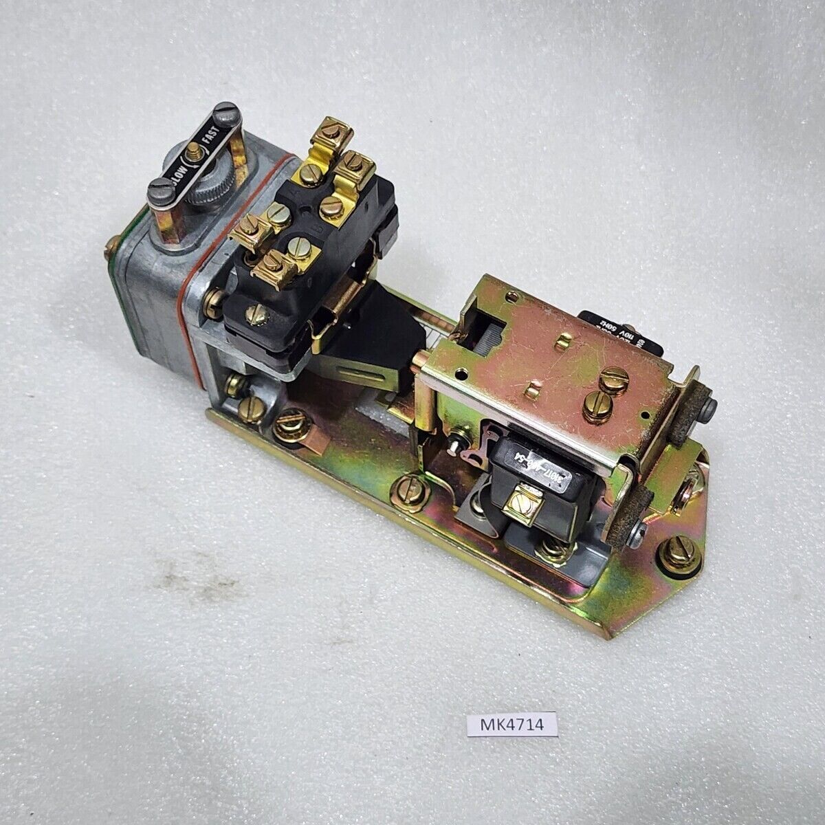 SQUARE D 9050 B01E SERIES E PNEUMATIC TIMING RELAY COIL VOLTAGE 110-120V