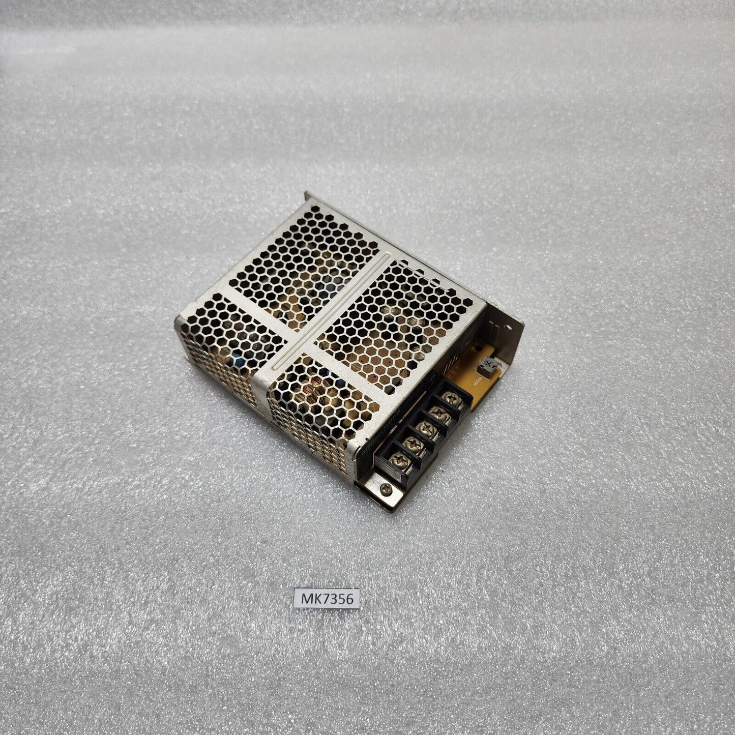 OMRON S8FS-C05024 POWER SUPPLY 24VDC 2.2A