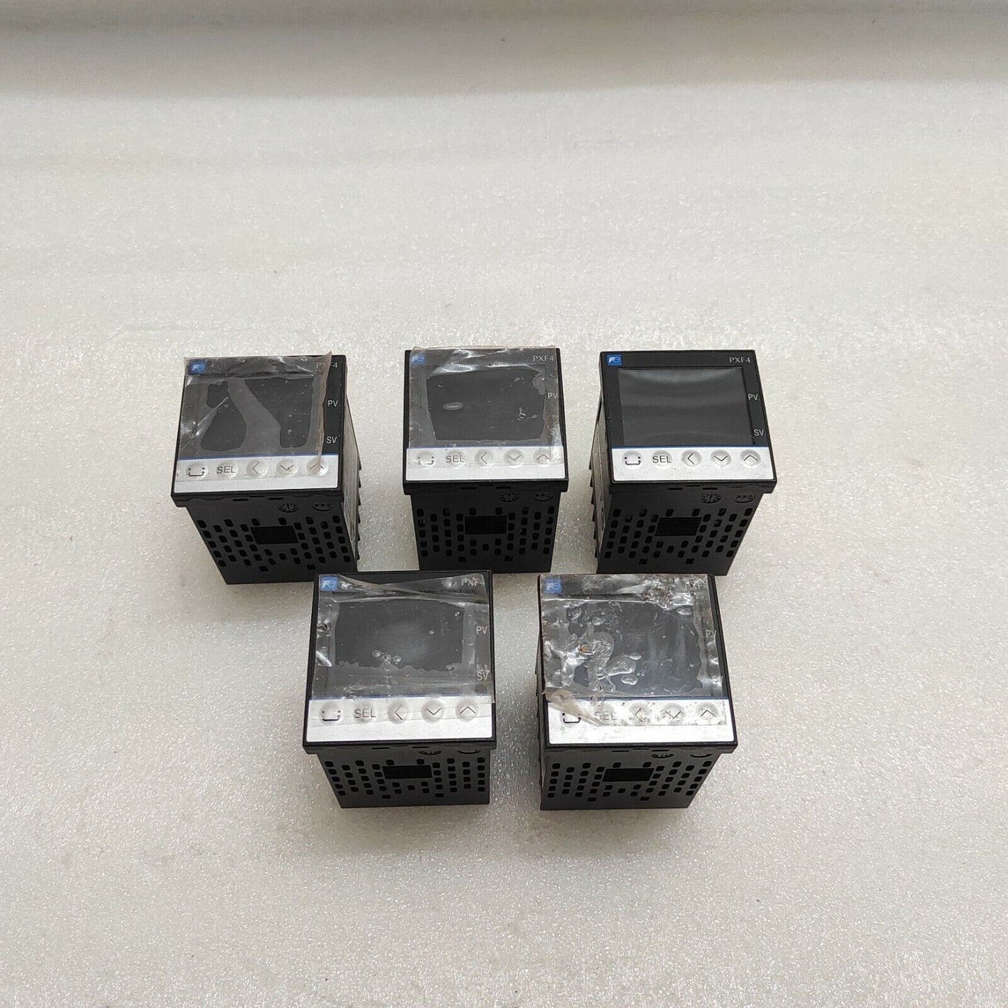 FUJI ELECTRIC PXF4 TEMPERATURE CONTROLLER PXF4ABA2-FV100-P 100-240V 48X48 MM