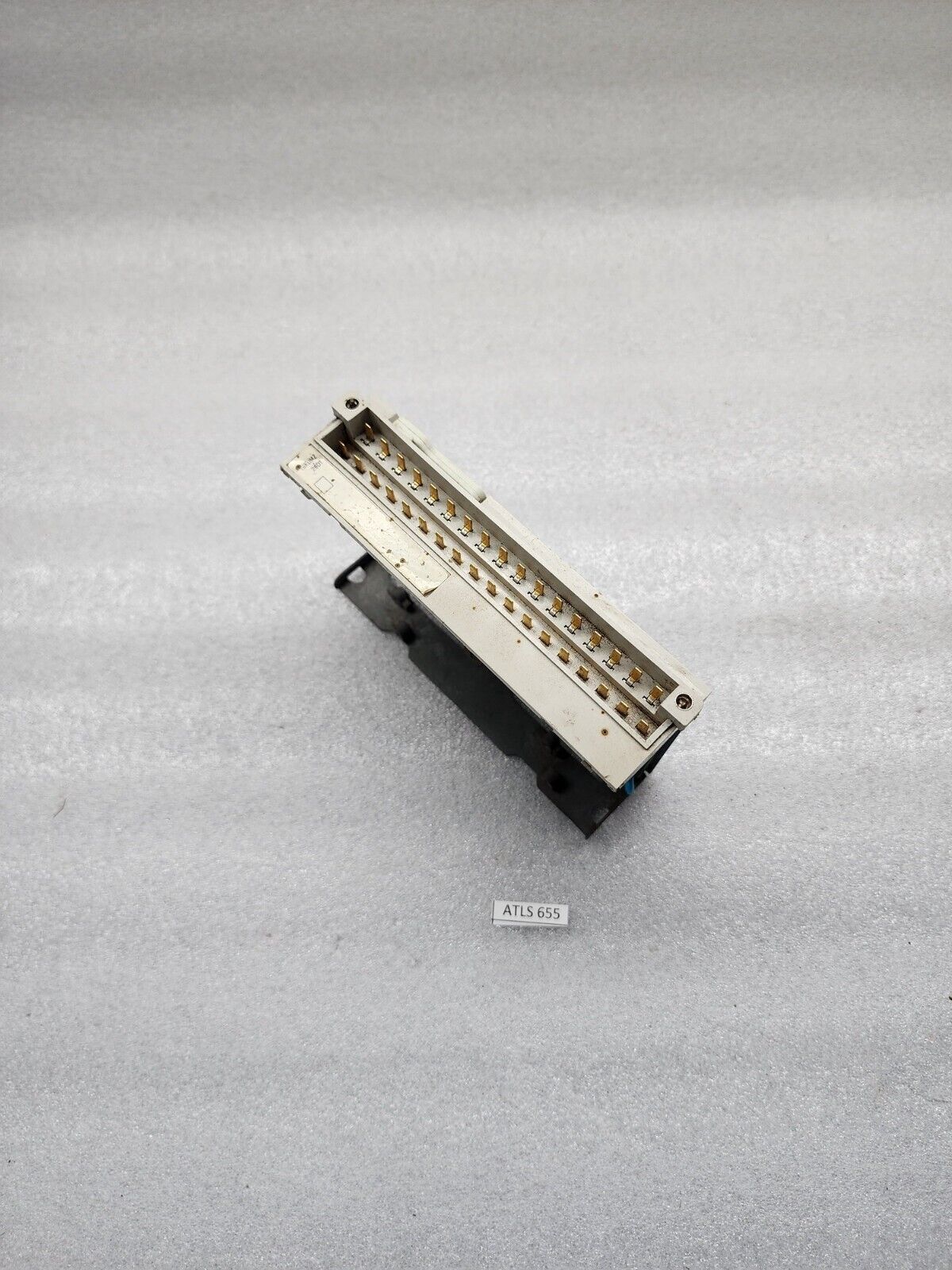 TSXDMZ28DT 16I 24VDC + 12Q 0.5A TBLK