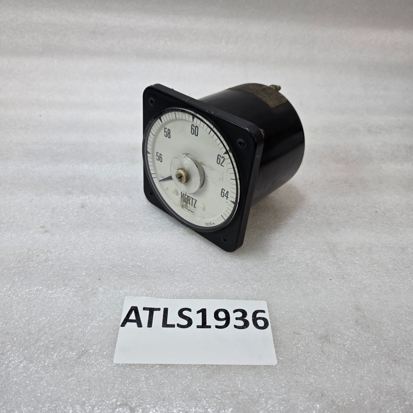 CROMPTON ANALOG FREQUENCY METER 56–64 HZ PANEL MOUNT HERTZ METER INDUSTRIAL