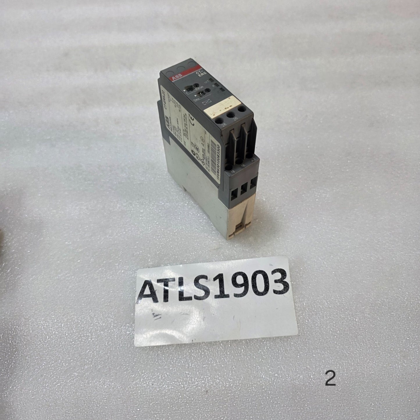 ABB CT-ERS.22 ON-DELAY TIME RELAY 0.05S–300H 24-240V AC/DC 1SVR630100R3300
