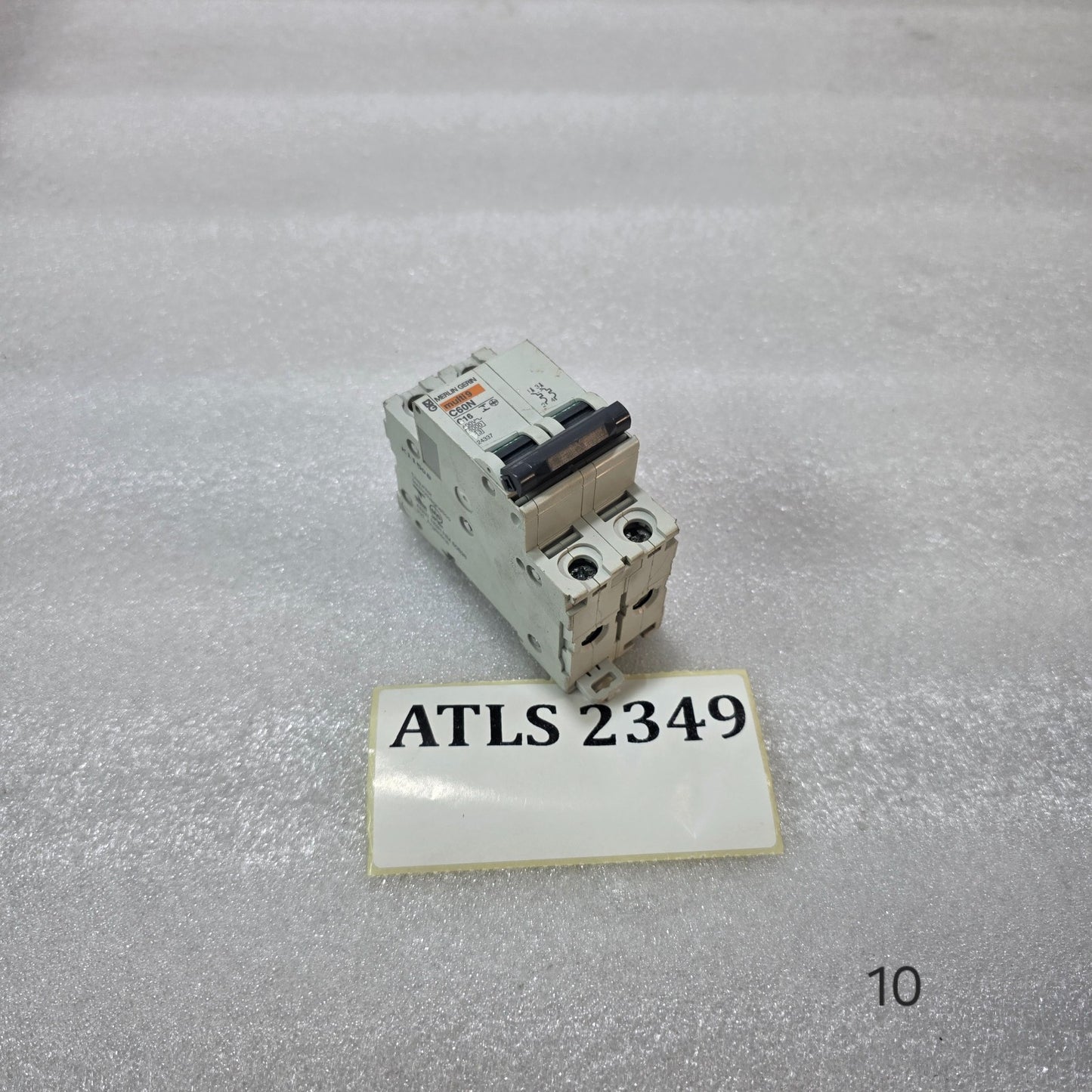 MERLIN GERIN MULTI9 C60N C16 2 POLE MCB 16A 400V CIRCUIT BREAKER