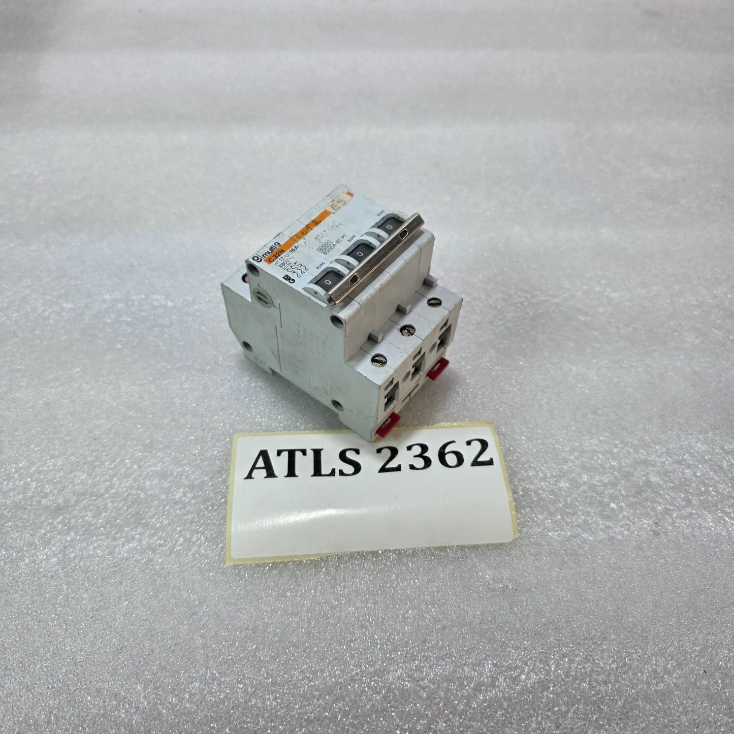 MERLIN GERIN MULTI9 C32N 15A 3 POLE MCB 380V 8KA CIRCUIT BREAKER