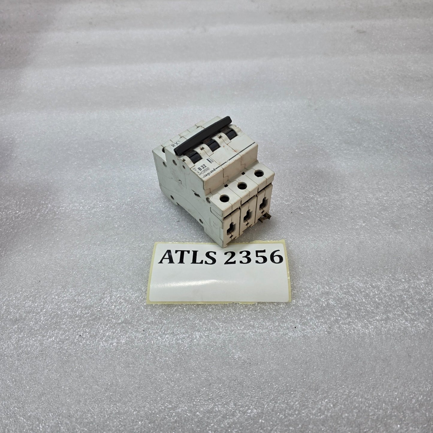 LEGRAND RX³ B32 3 POLE MCB 32A 10KA MINIATURE CIRCUIT BREAKER