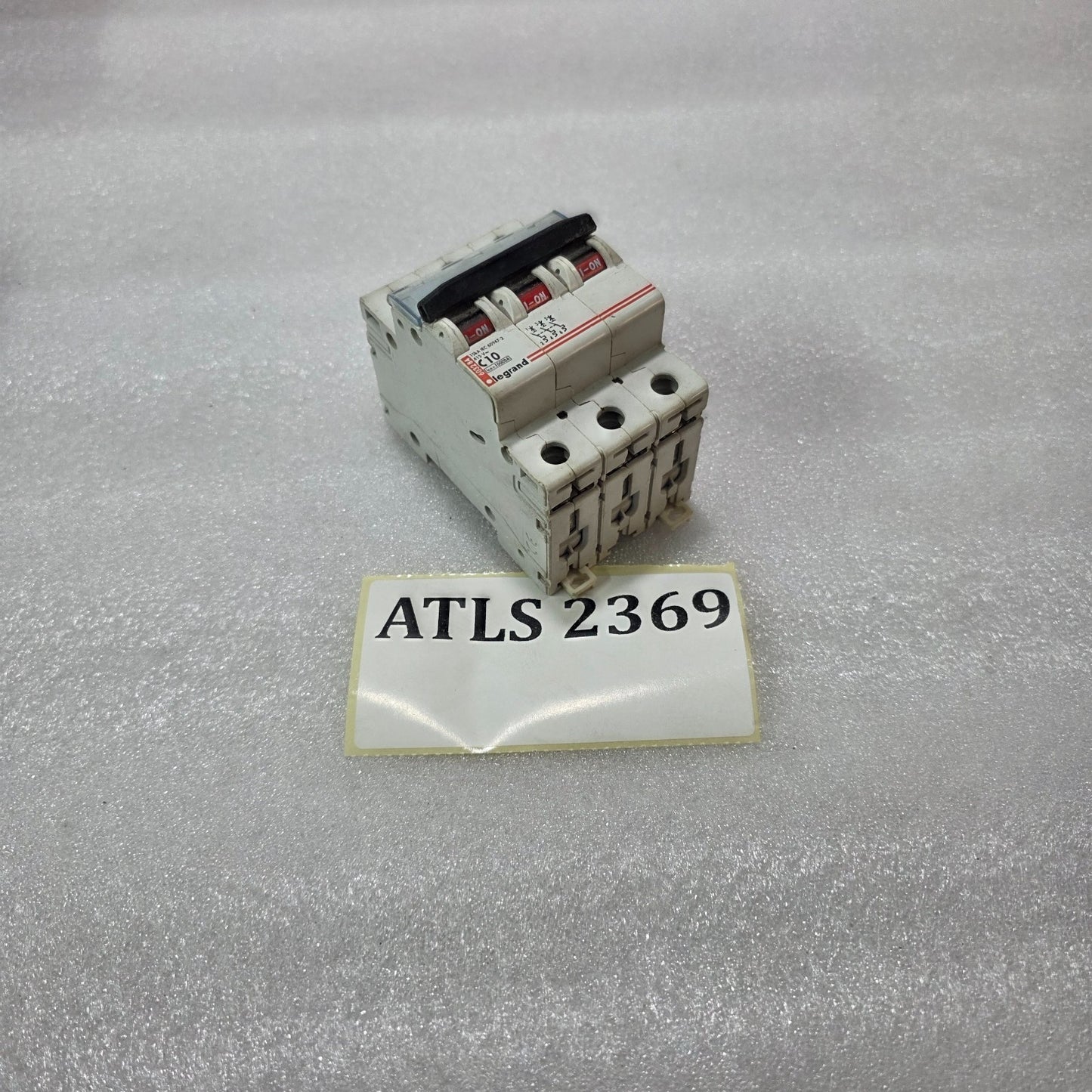 LEGRAND C10 TRIPLE POLE MCB 415V 10KA MINIATURE CIRCUIT BREAKER | 603284