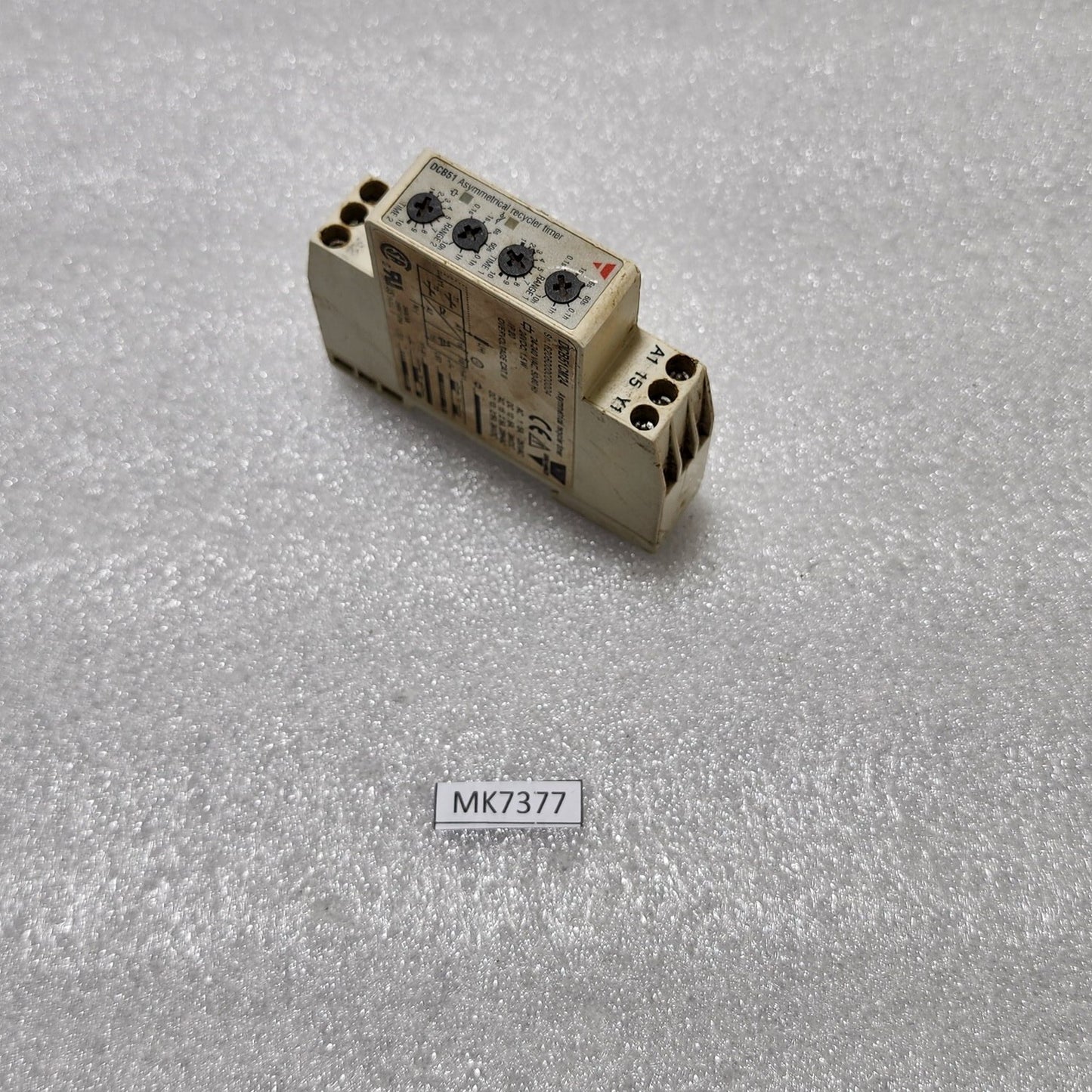 CARLO GAVAZZI DCB51CM24 ASYMMETRICAL RECYCLER TIMER 24-240VAC/24VDC