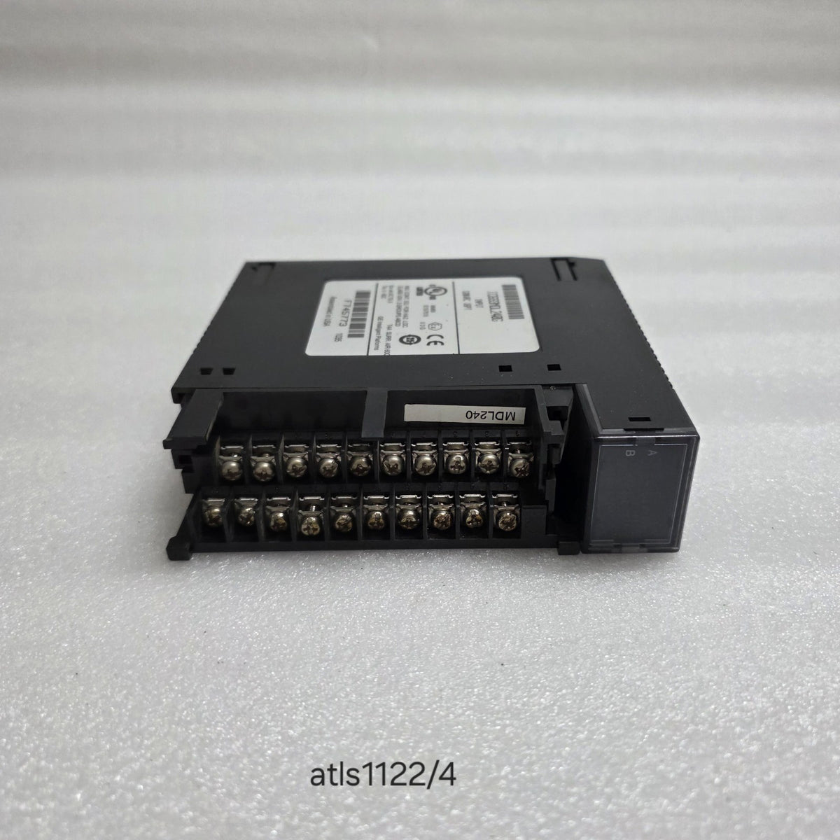 GE FANUC IC693MDL240G 120 V AC DISCRETE INPUT MODULE