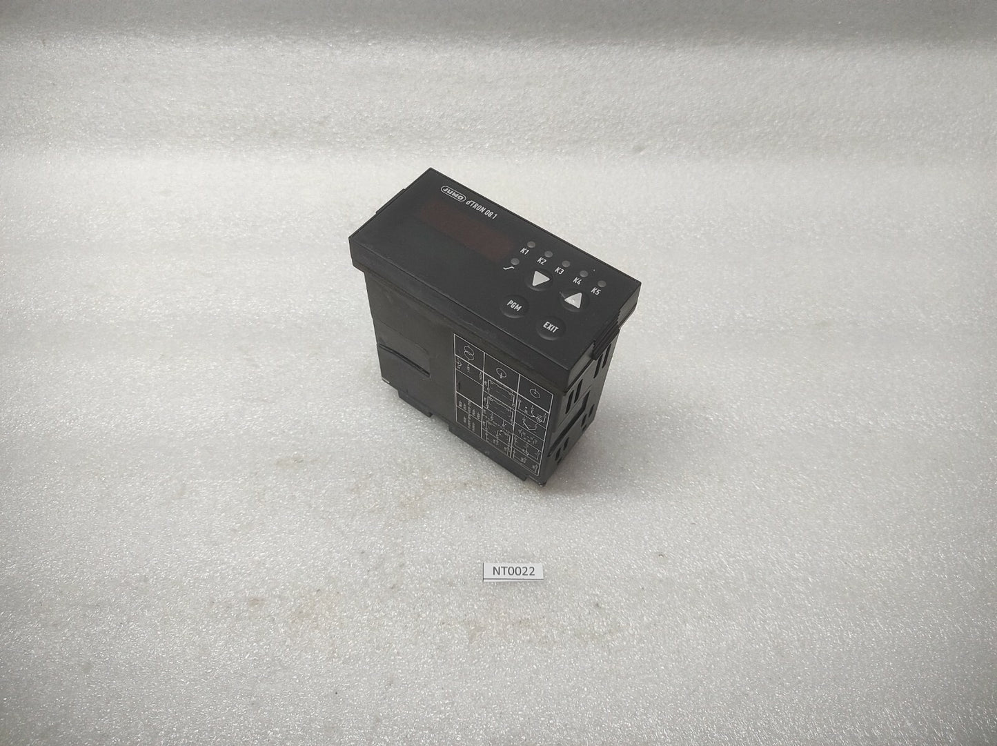 JUMO DTRON 08.1 TEMPERATURE CONTROLLER 703032/50-001-000-00-001 93-263V 70/00340