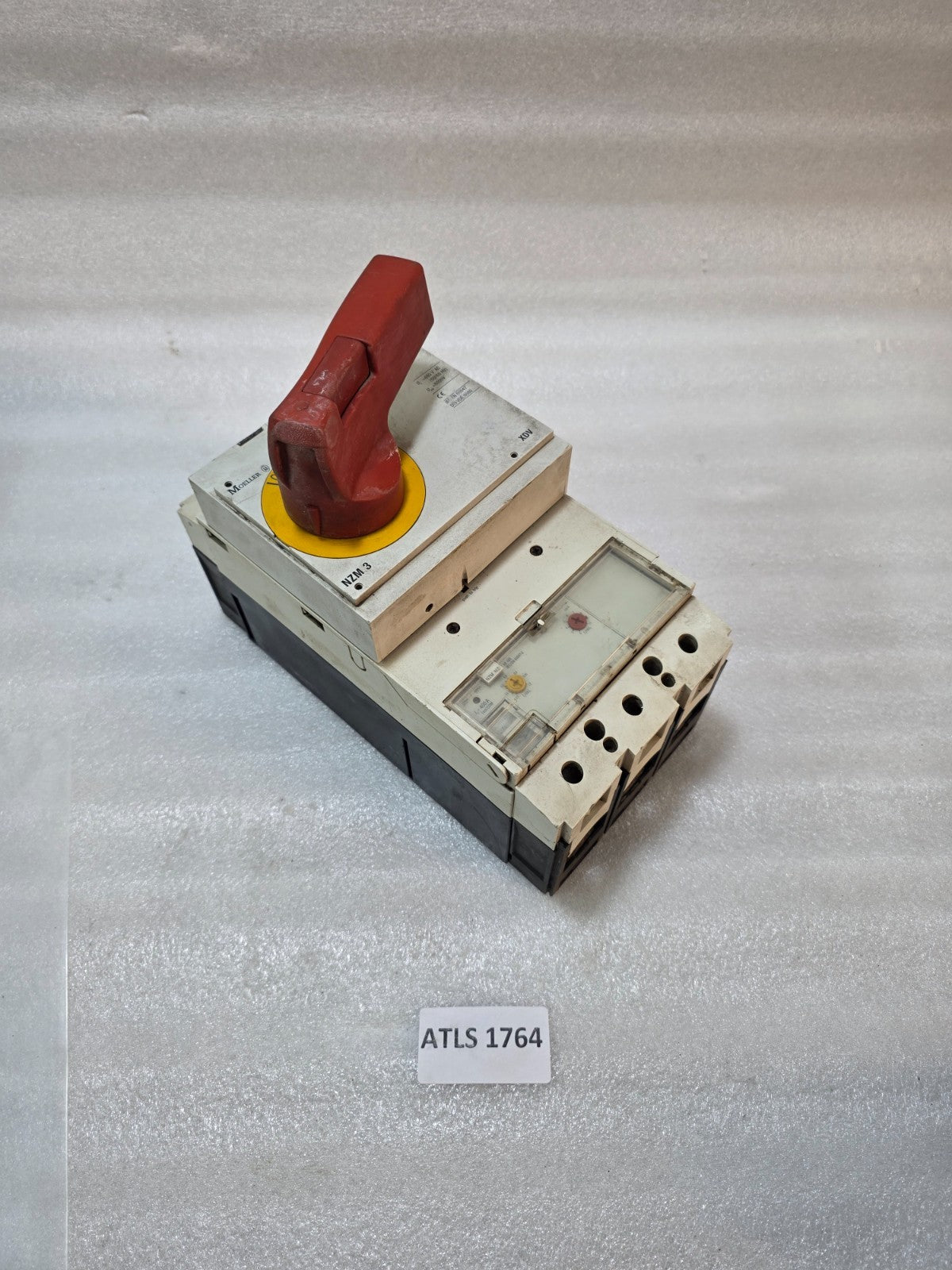 MOELLER NZM3 ROTARY HANDLE MOLDED CASE CIRCUIT BREAKER 400A