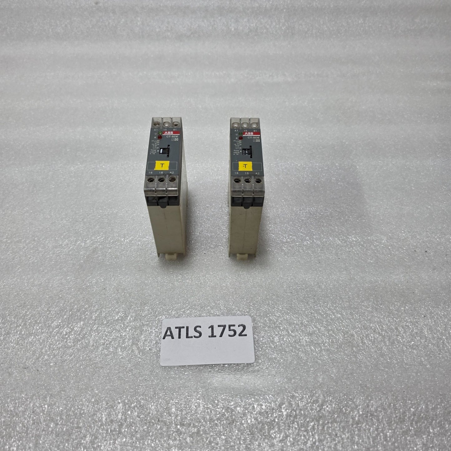 ABB CT-SDE STAR-DELTA TIMER RELAY – CAT. NO. 1SVR550217R4100