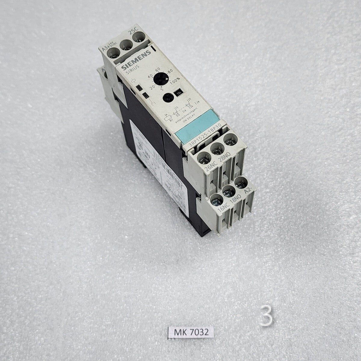 SIEMENS 3RP1525-1BP30 ON DELAY TIMER RELAY