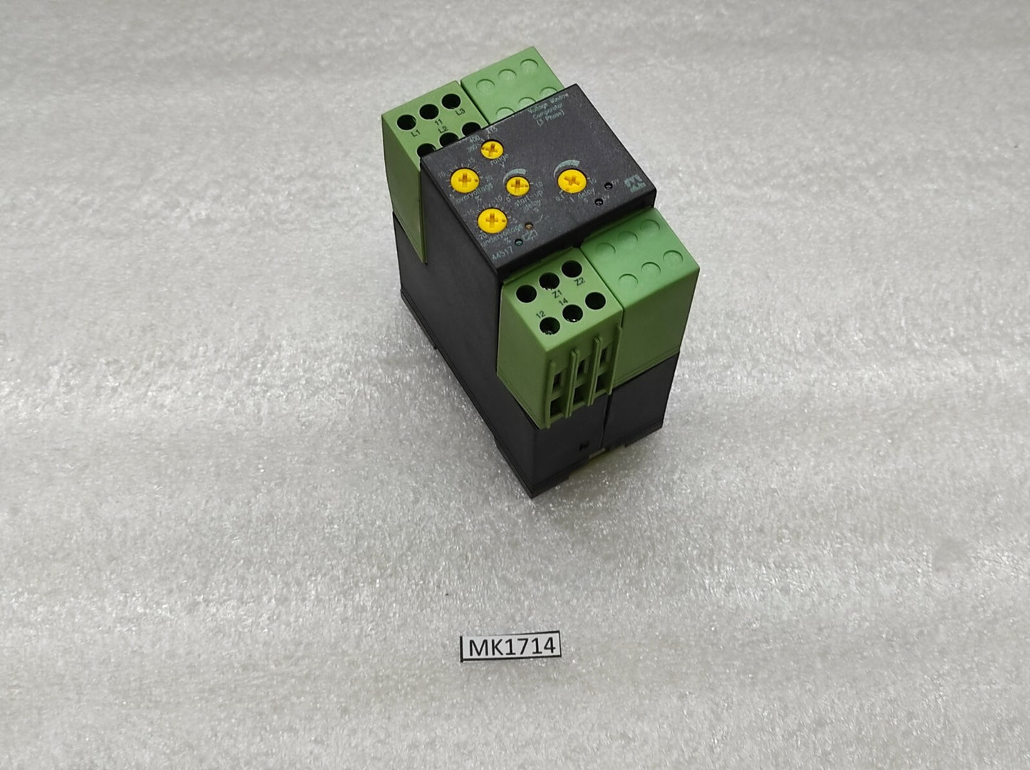 MURR ELEKTRONIK 44517 3-PH VOLTAGE WINDOW COMPARATOR
