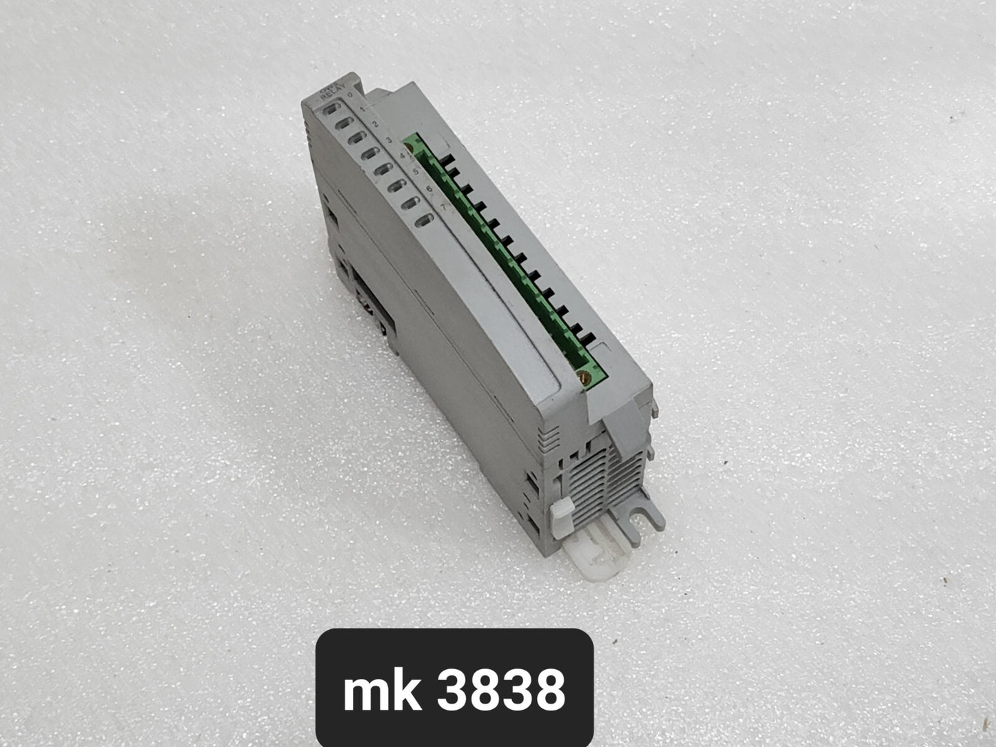 ALLEN BRADLEY CAT 2085-OW8 MICRO800 8POINT I/O MODULE