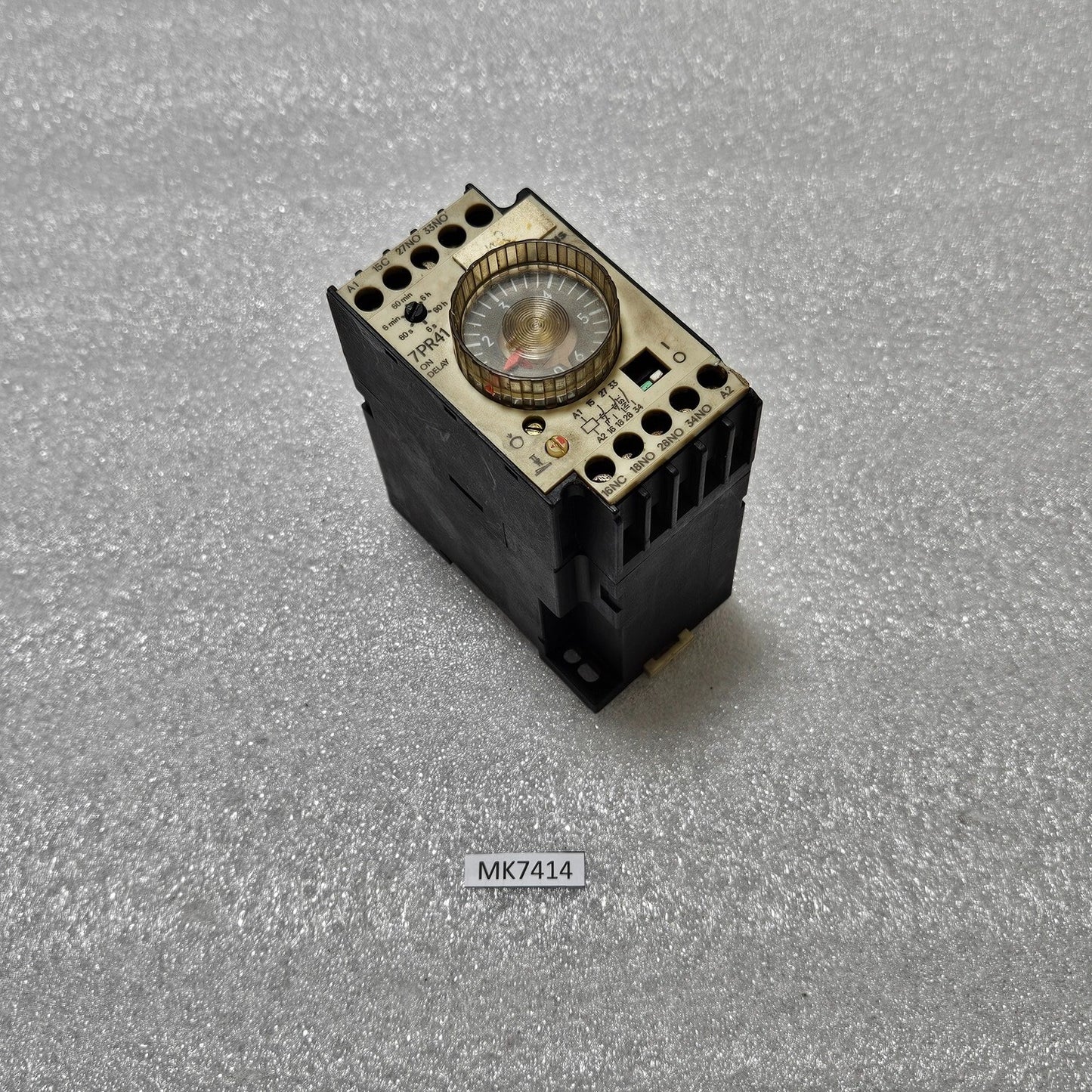 SIEMENS 7PR4140-6PM01 ON DELAY TIME RELAY