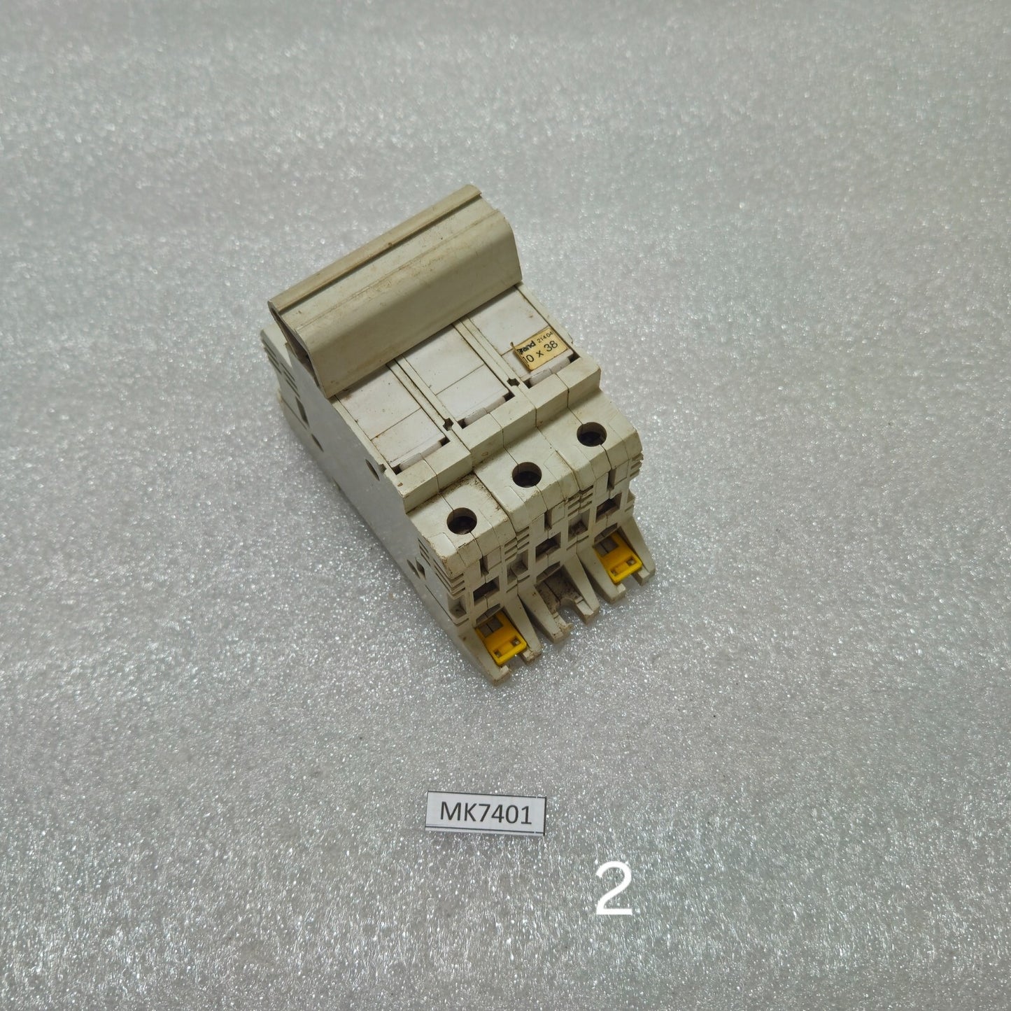 LEGRAND 21404 3-POLE CIRCUIT BREAKER 25A