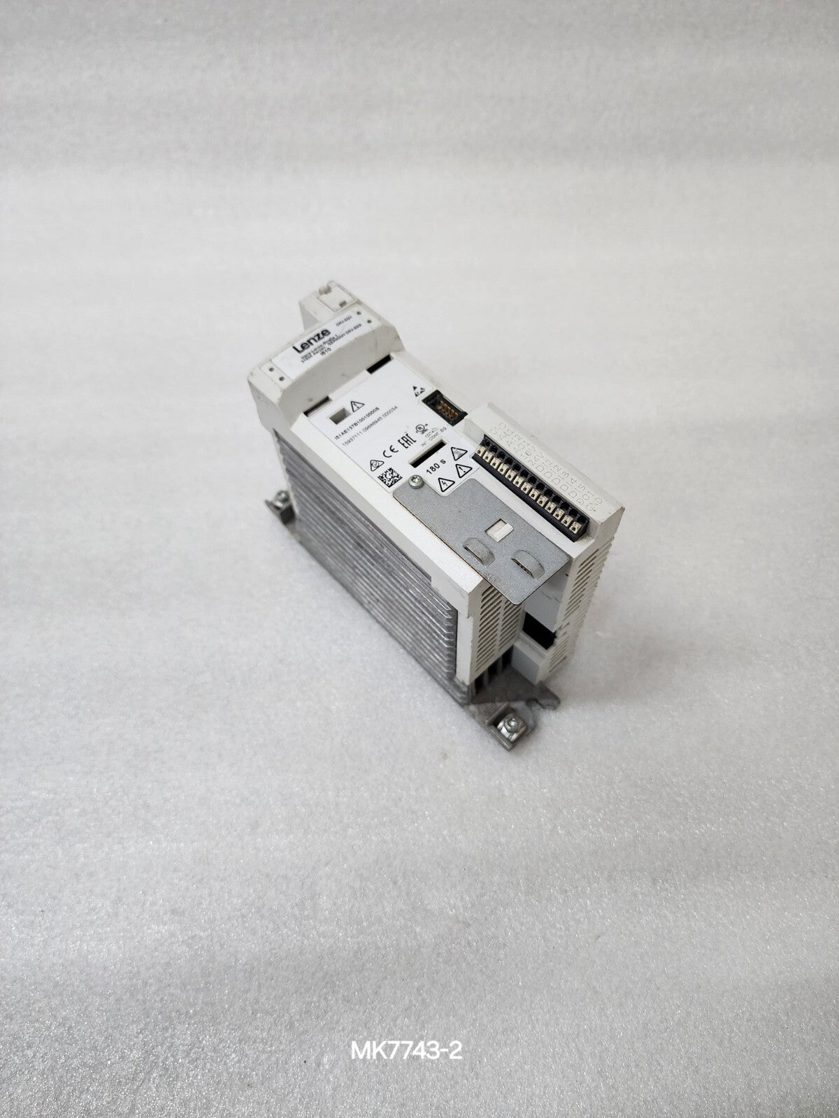 LENZE I51AE137B10010000S INVERTER DRIVE 0.37KW/0.5HP 0-230/240V MADE IN GERMANY