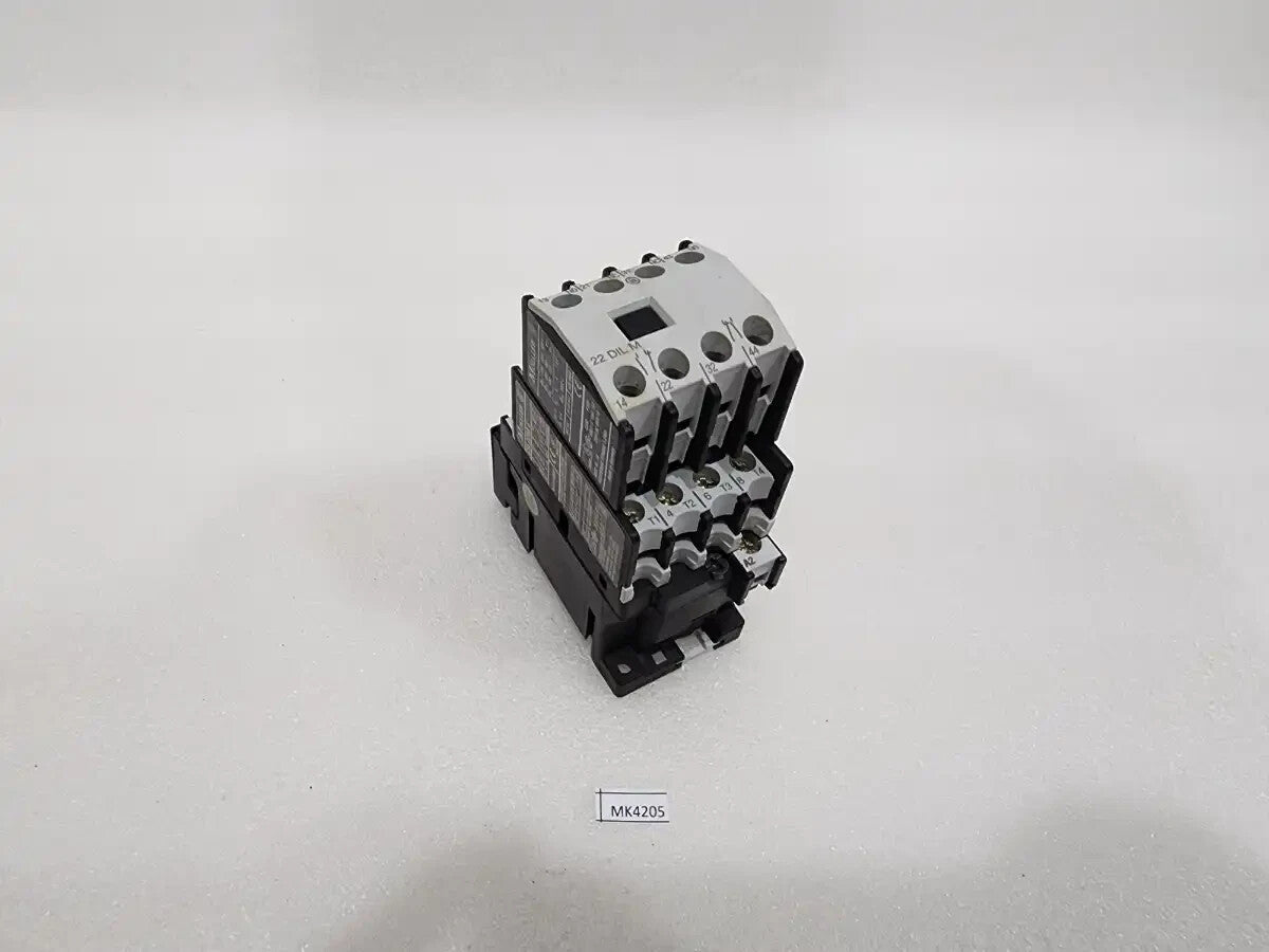 MOELLER DILOOM 4 MAGNETIC CONTACTOR 230-240V 22 DIL M